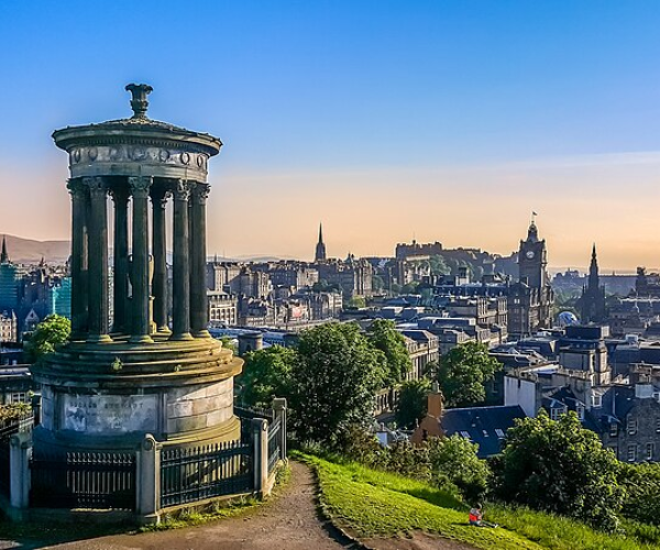 Flights from Edinburgh to Barcelona